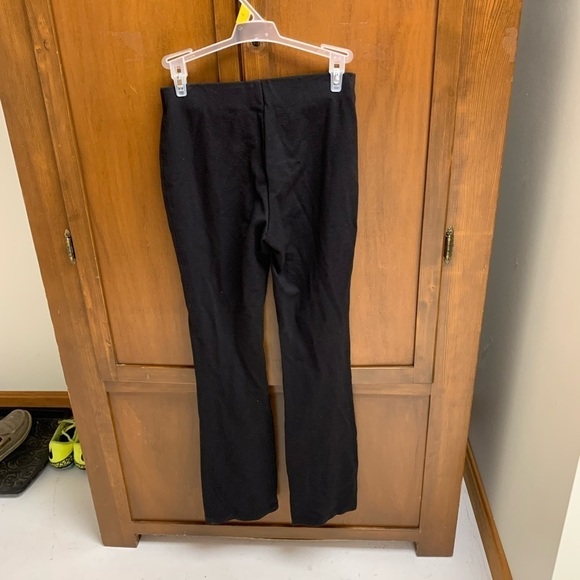 Elizabeth and James high rise flare black pant XS elastic waist 28 inseam - Picture 2 of 5